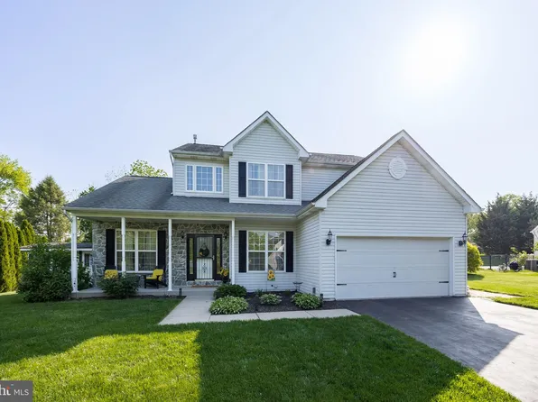 30 Ashley Cir, Gilbertsville, PA 19525