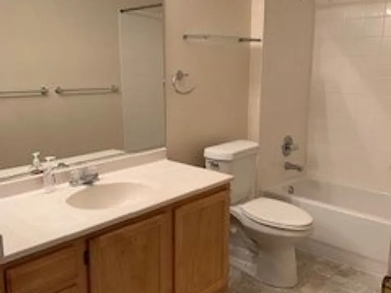 1040 Opal St #101 — Photo 10