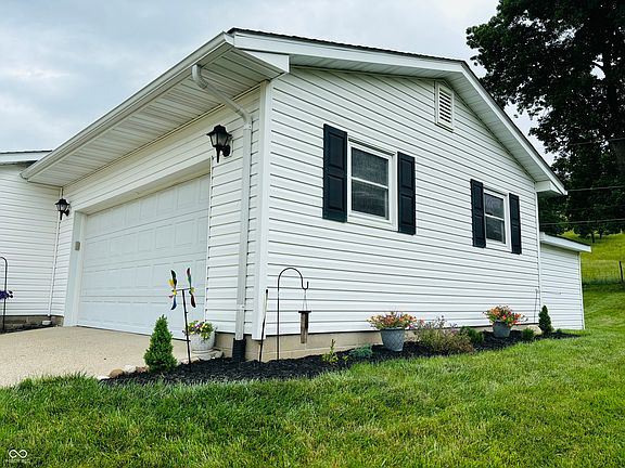 3rd image of 9043 Hidden Valley Ln