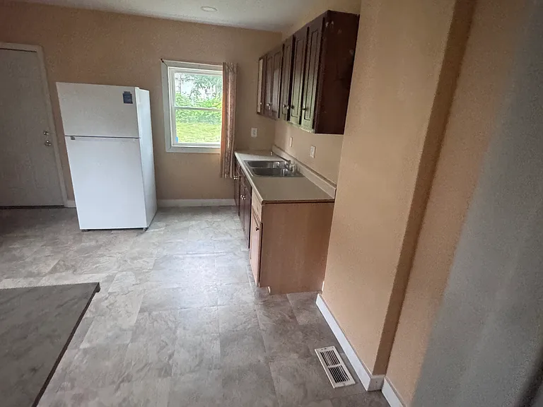 916 N Euclid Ave #916 — Photo 6