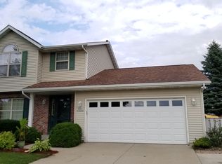 W201N16290 Ash Dr, Jackson, WI 53037