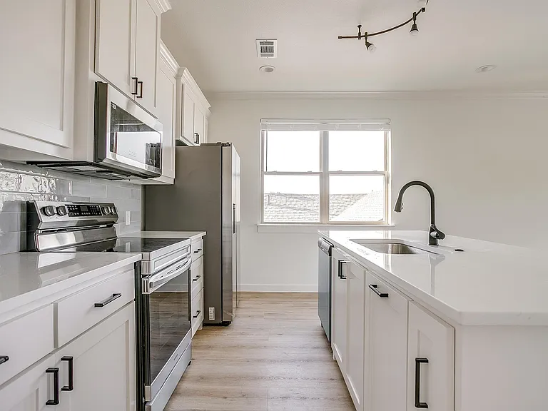 3108 Frazier Ave — Photo 28