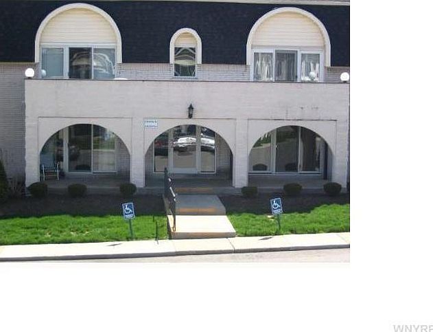 1st image of 2 Cambridge Sq APT F