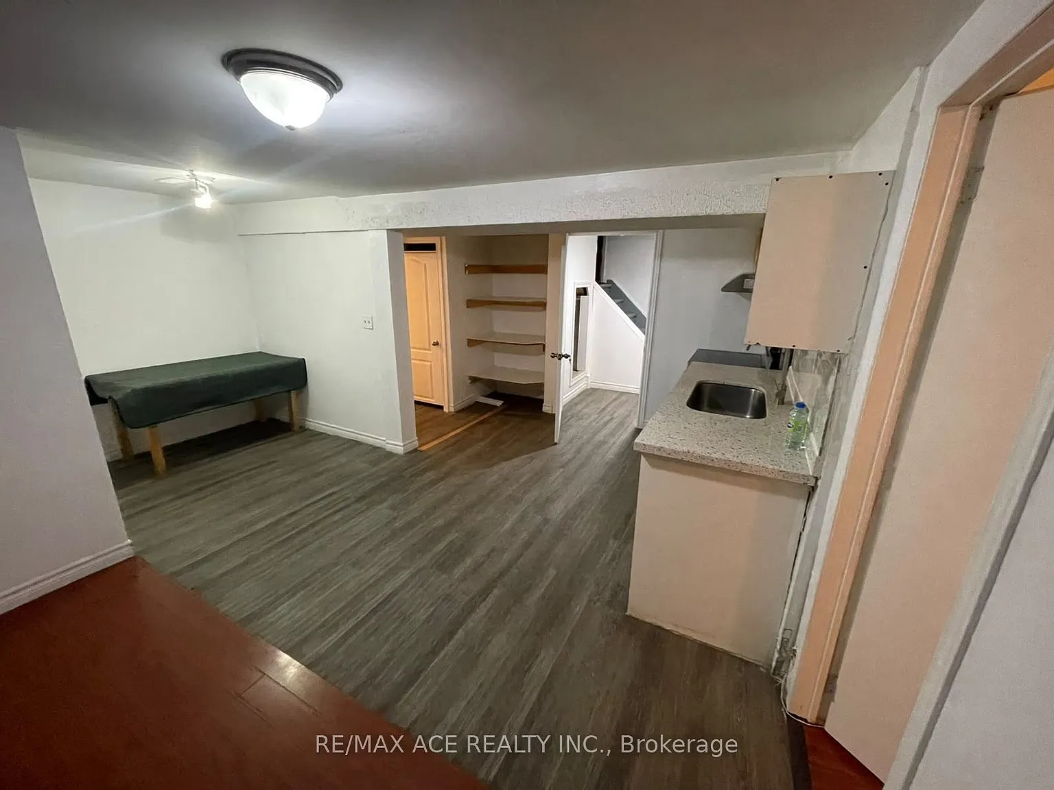 3 bed, $1,650 — Photo 2
