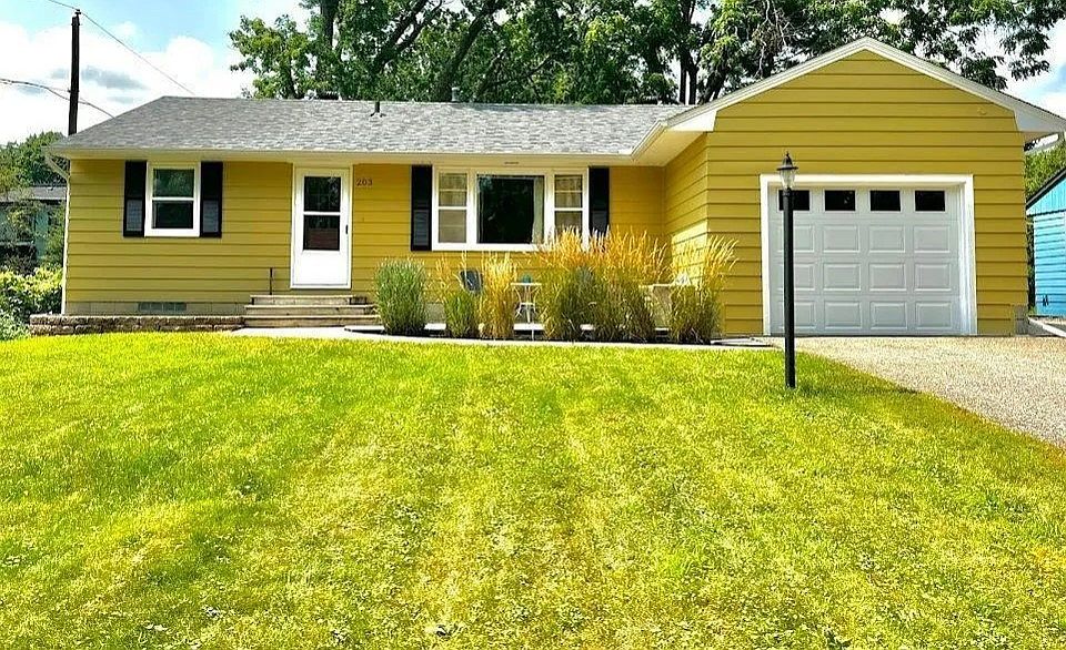 1st image of 203 Orchard St N #1