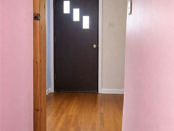 4th image of 3076 Leechburg Rd