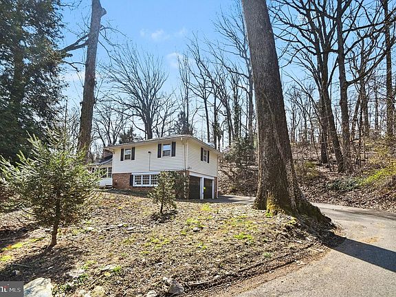 4th image of 542 Upper Weadley Rd