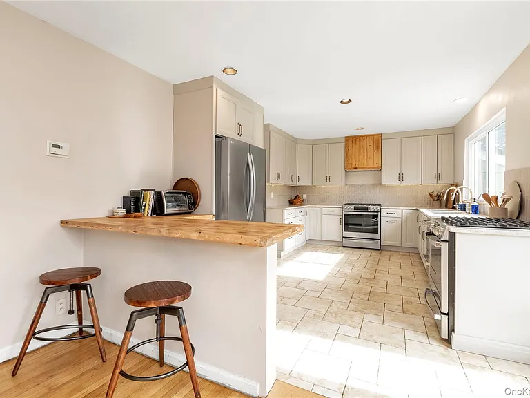 1443 Park St — Photo 8