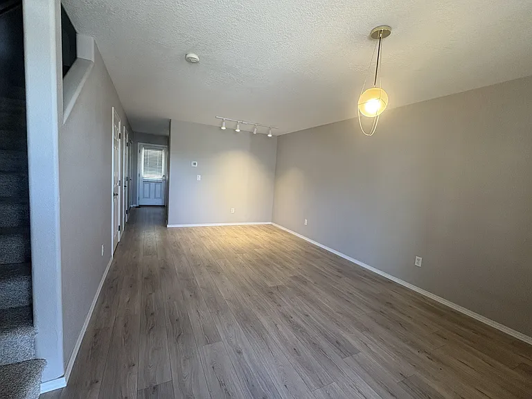 450 Midway Rd #15 — Photo 3