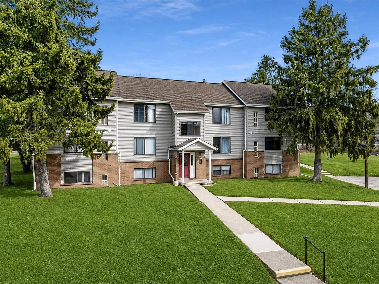 Chippewa Village Apartments Convenient Living in Beaver Falls, PA — Photo 1
