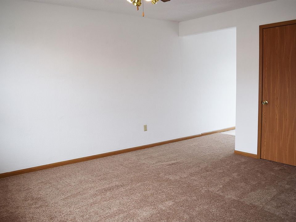 7553MF4E4 104 Carter St Saint Robert MO Zillow