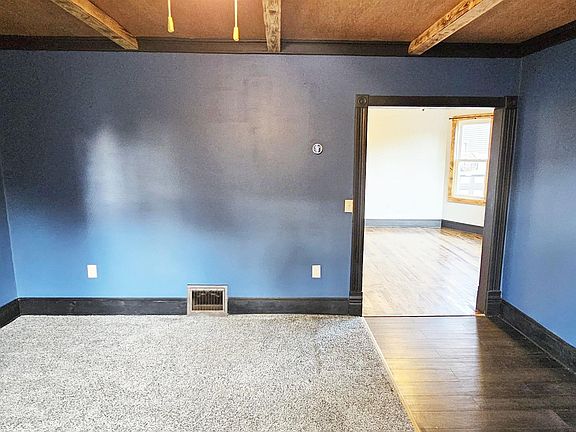 5th image of 128 Pewabic St