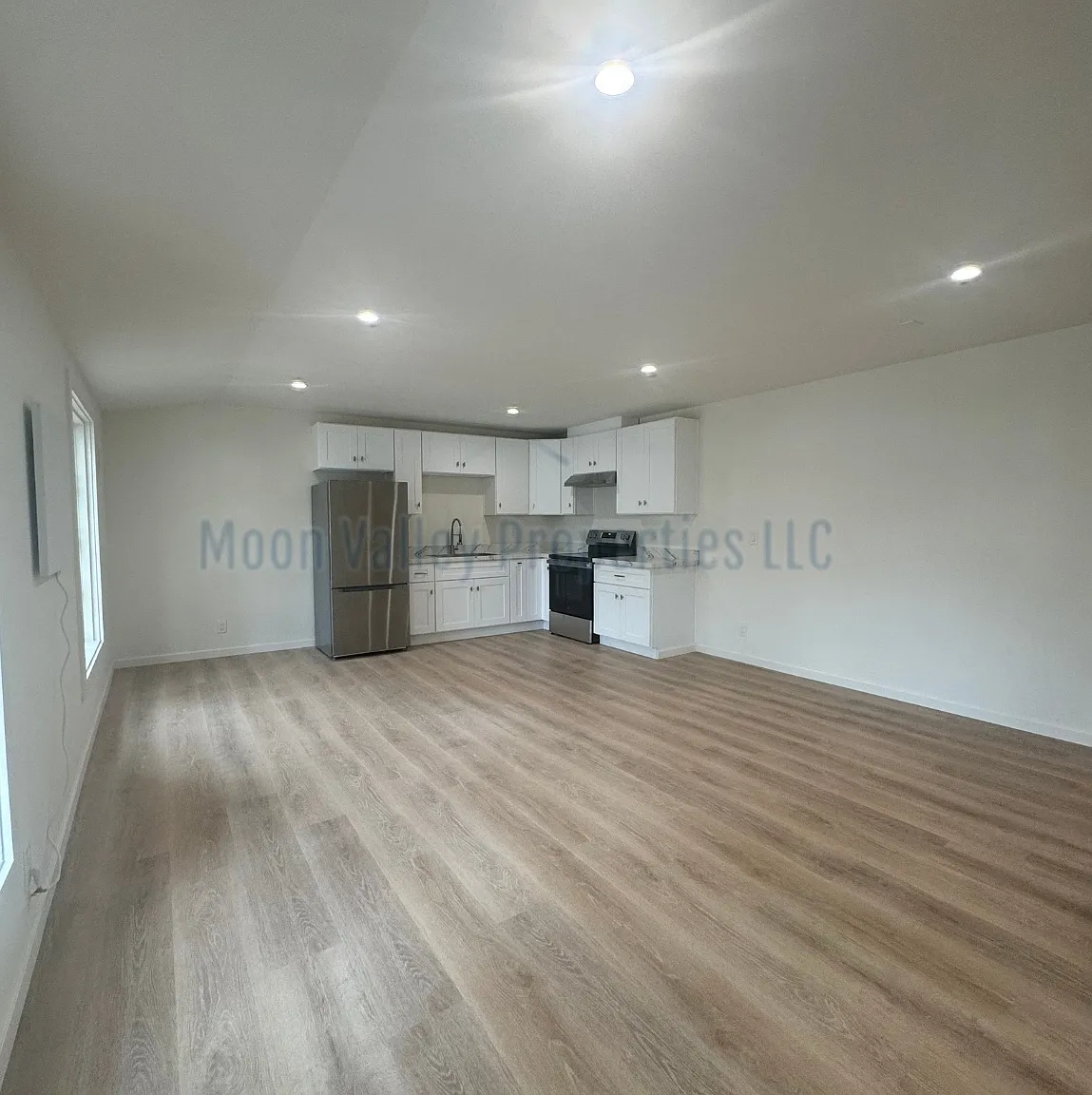 117 Caledonia Street - Apt C — Photo 2