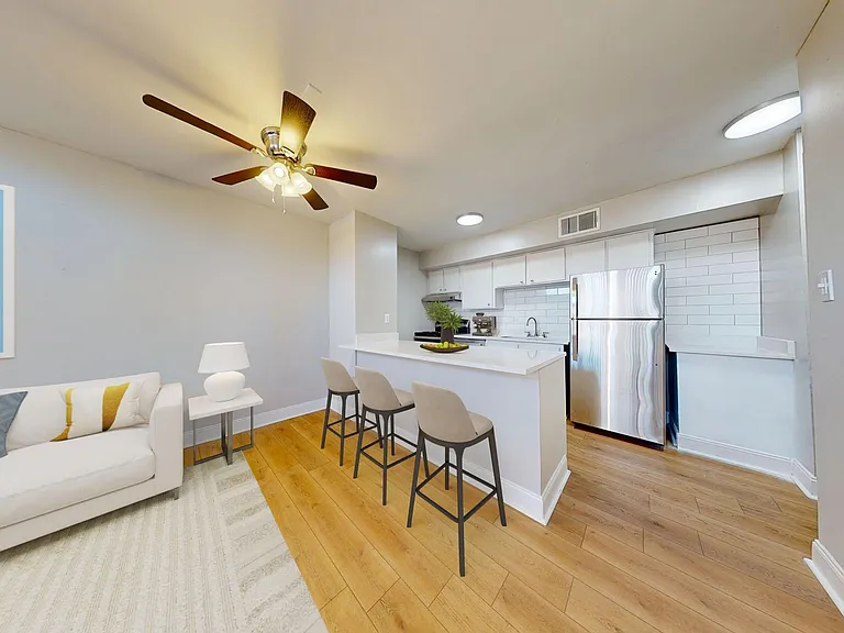 Gulf View Apartments — Photo 31