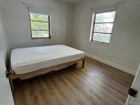 5th image of 3591 SW 10th St #13