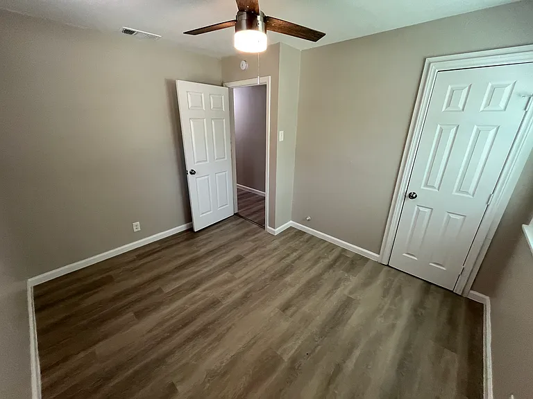 2911 Millmar Dr — Photo 11