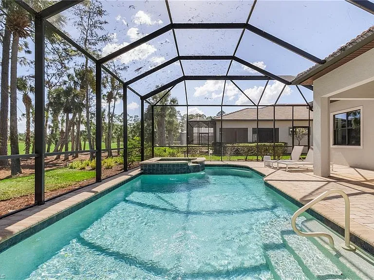 9248 Cormorant Dr — Photo 17