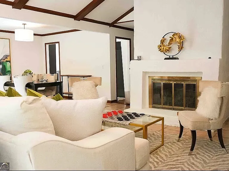 5262 Kurt Lane SW — Photo 2