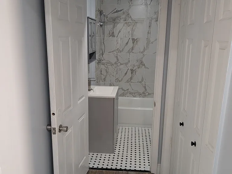 1403 College Park Ln #C — Photo 6