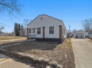 209 W 37th St, Anderson, IN 46013