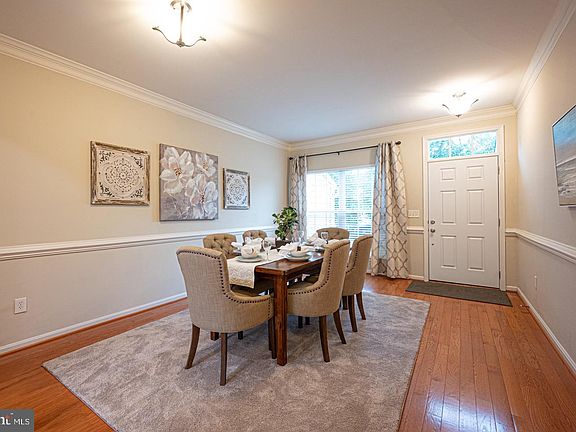 4th image of 130 Penns Manor Dr