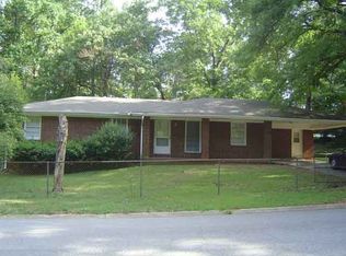 521 Santa Barbara Dr, Forest Park, GA 30297