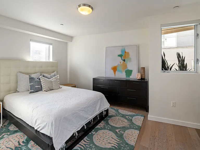 751 N Fairfax Ave #12 — Photo 11