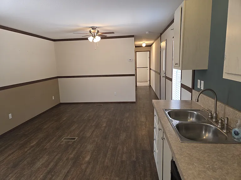 1040 Short Cut Rd — Photo 11