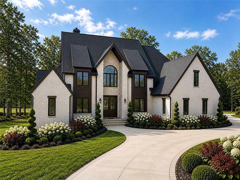 1st image of 215 Traditions Dr