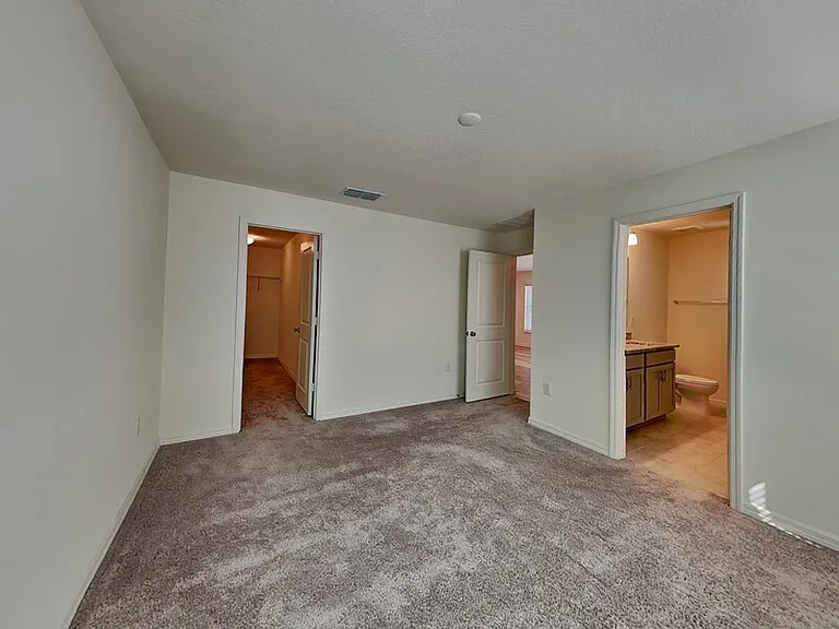 1052 Papaya Cir — Photo 18