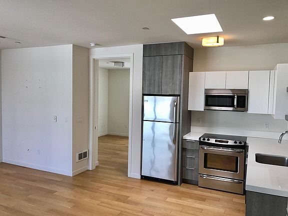 4th image of 1461 Pine St APT 507