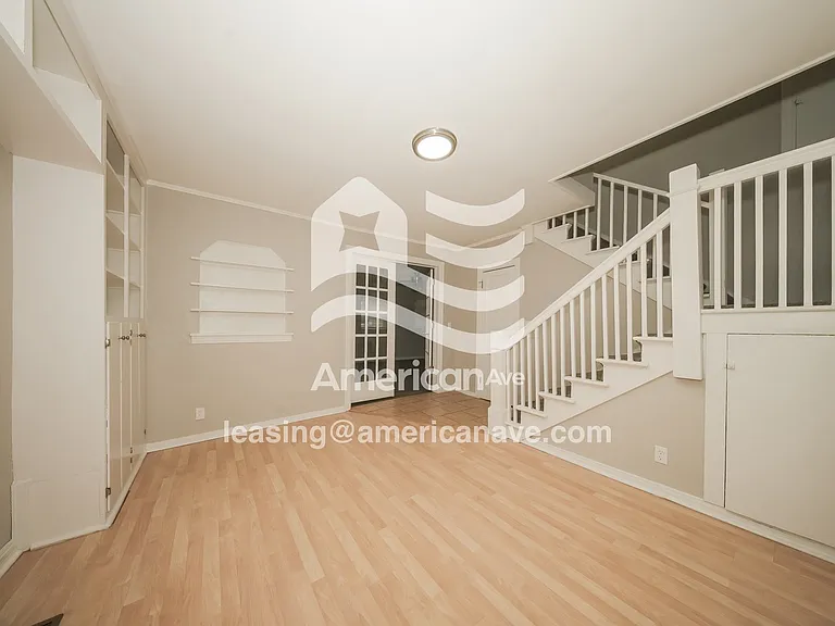 1803908_003_living_room_3.jpg
