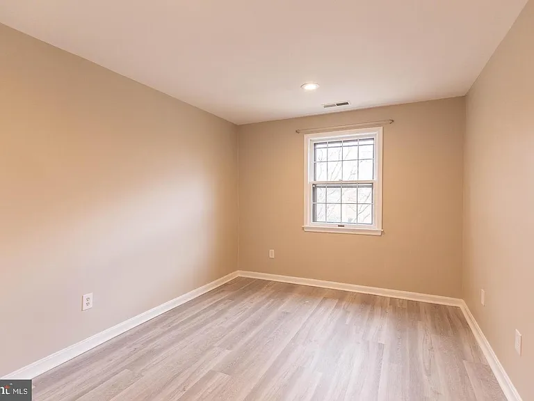 9311 Marycrest St — Photo 22