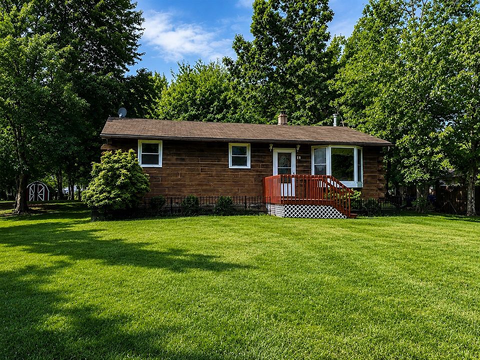 1st image of 27 Midway Dr