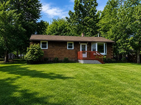27 Midway Dr