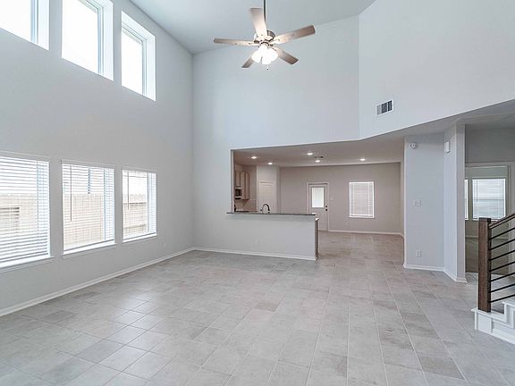 3rd image of 19407 Valletta Green Dr