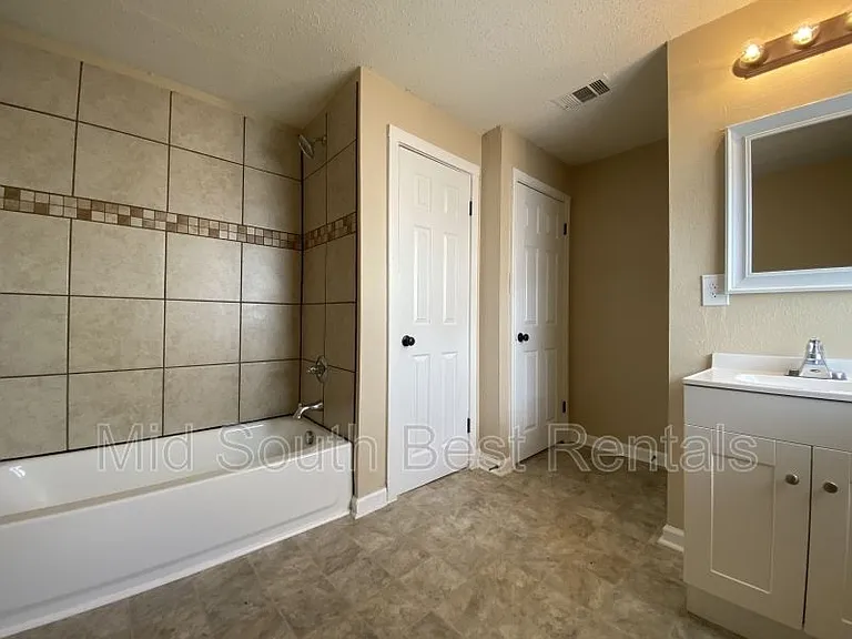 4824 Gum St — Photo 6