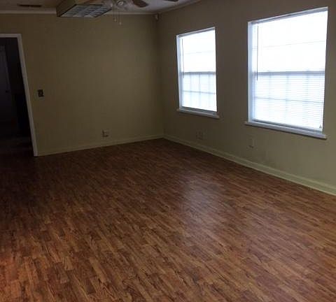 4th image of 278 SW McFarlane Ave