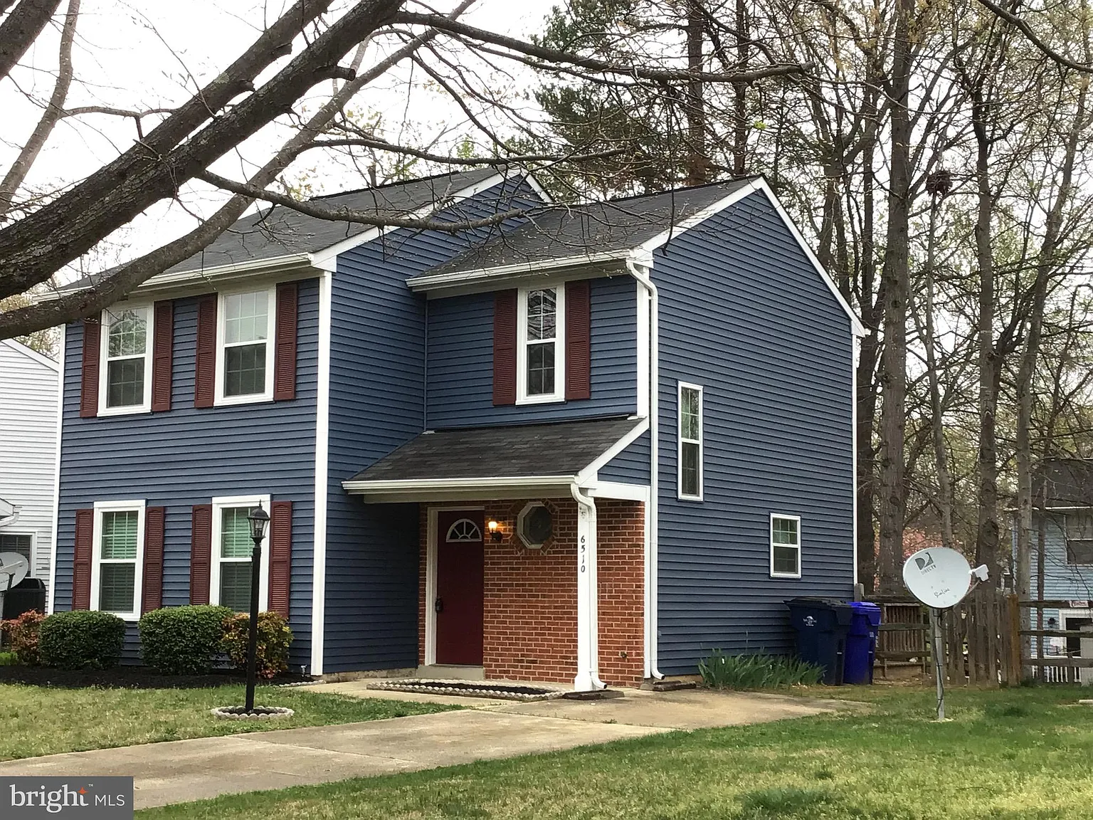 3 bed, 1.5 bath, 1324 sqft, $2,350 — Photo 2