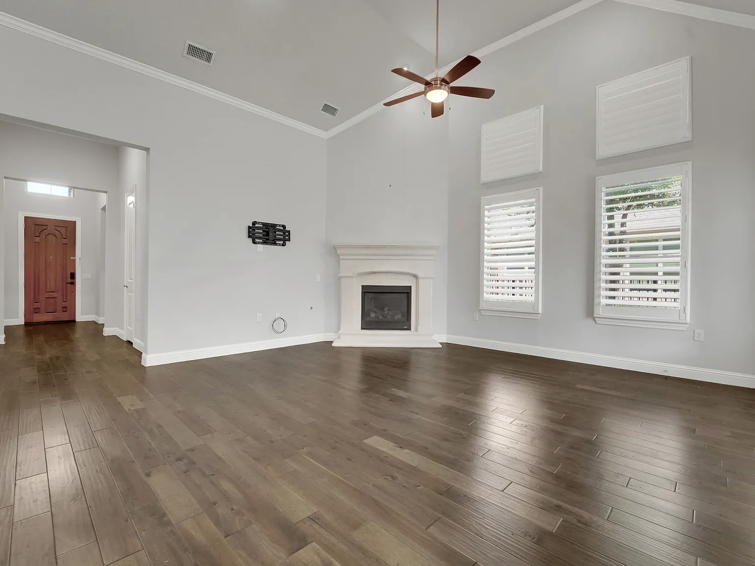 3 bed, 1805 sqft, $3,150 — Photo 3