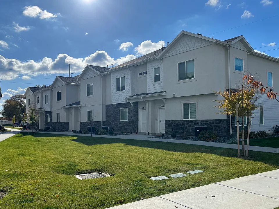 North Pointe Townhomes