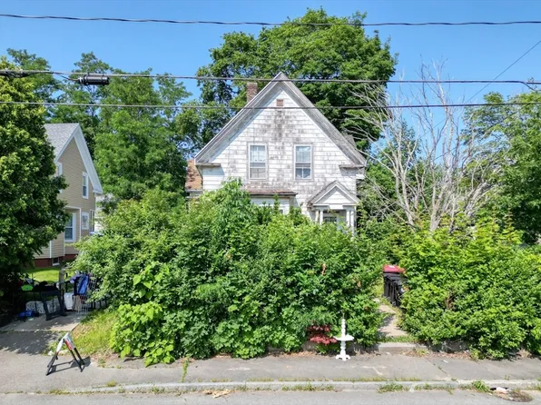 35 Brett St, Brockton, MA 02301