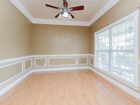 4th image of 603 Woods Edge Way