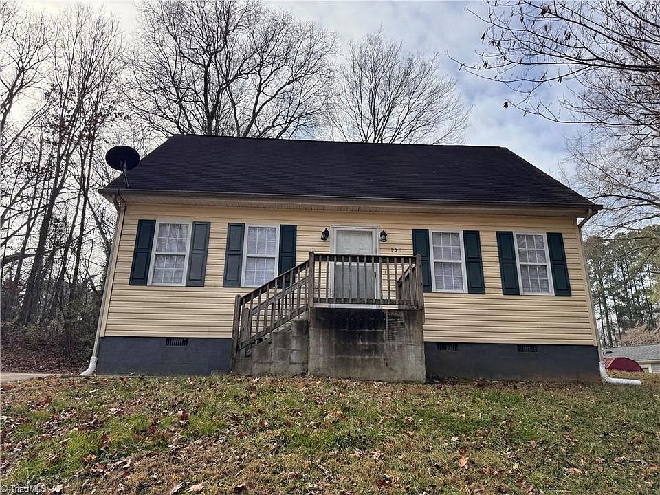 1st image of 558 Chandler St
