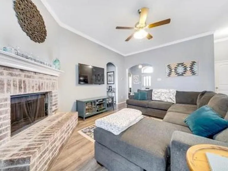 508 Timber Dr — Photo 6