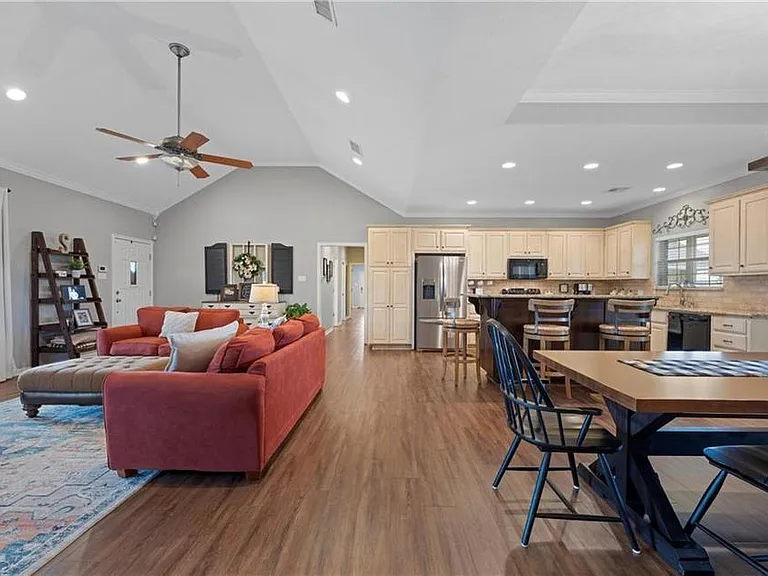 15477 Chapel Rd — Photo 9