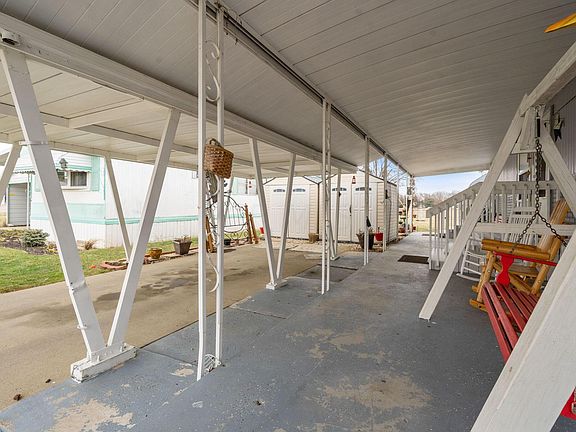 5th image of 5460 Cartwright Ln E