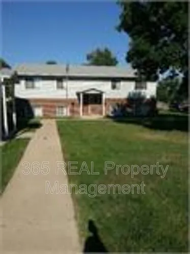206 14th St #C Photo 1