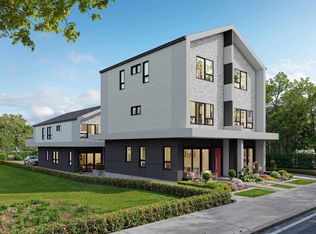 2539 Grant St #2, Vancouver, BC V5K3G4