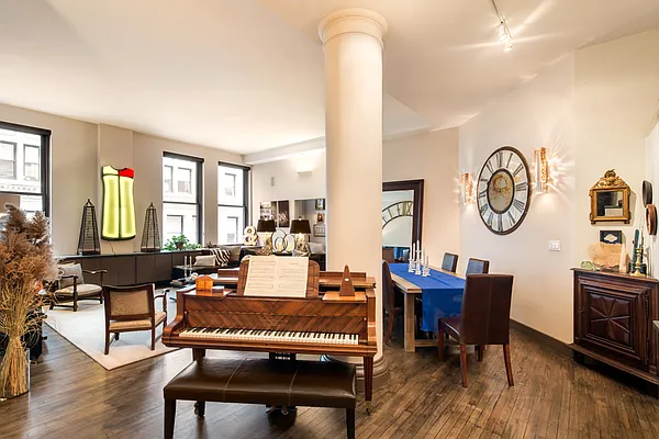 Sold by Compass | media 2